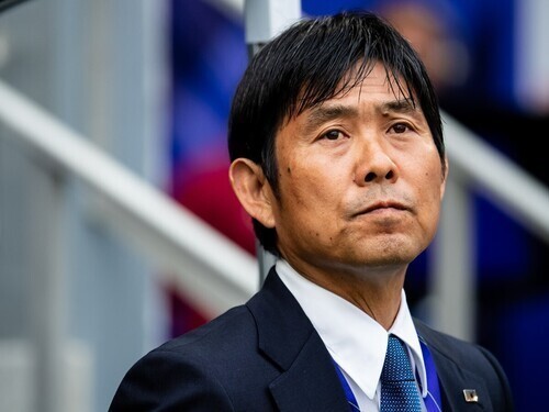 勒沃库森最后时刻遗憾出局;志在亚洲杯名次提升;媒体盛赞;纪律约束更严格(勒沃库森首夺德甲冠军) 勒沃库森最后时刻遗憾出局;志在亚洲杯名次提升;媒体盛赞;纪律约束更严格(勒沃库森首夺德甲冠军)